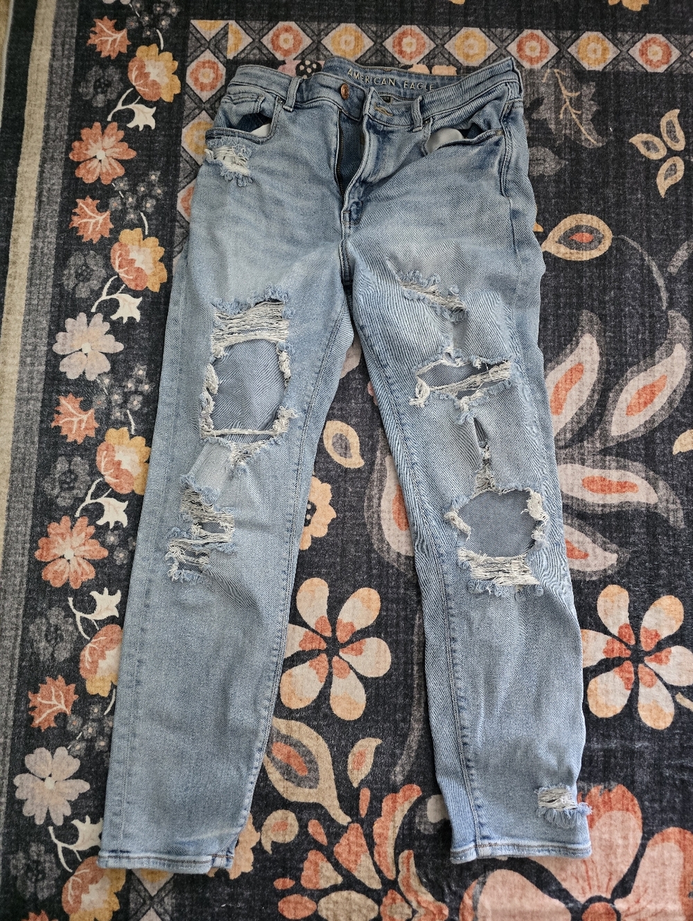 American Eagle Mom Jeans